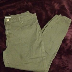 Charlotte ruse Jean's